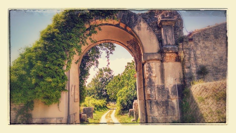 saepinum gate