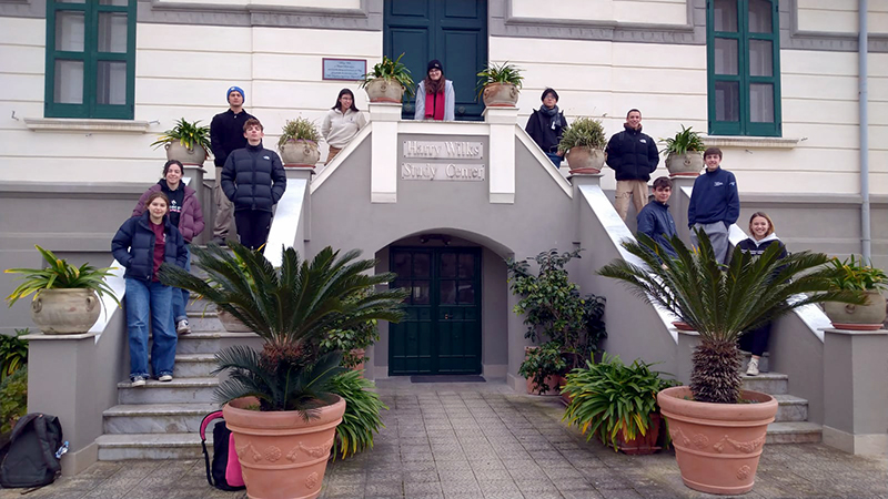 spectacle villa stairs